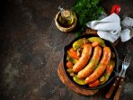 Запіканка з картоплею і сосисками