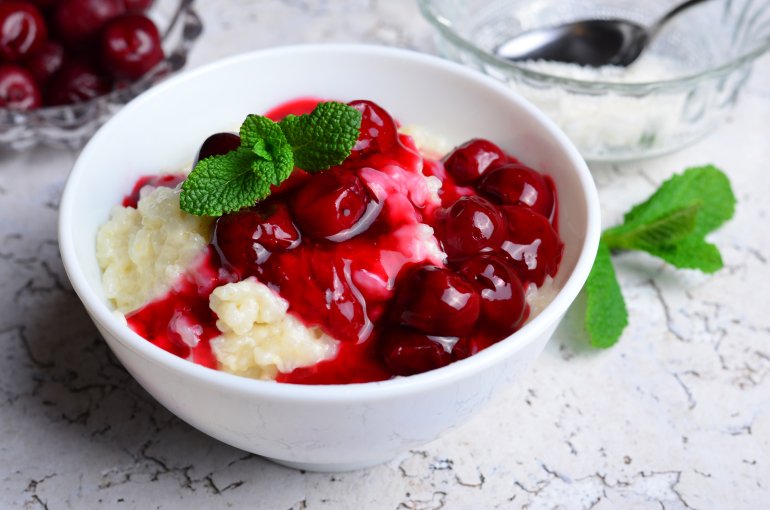 Кутя з рисом й вишнею Кутя з рисом й вишнею